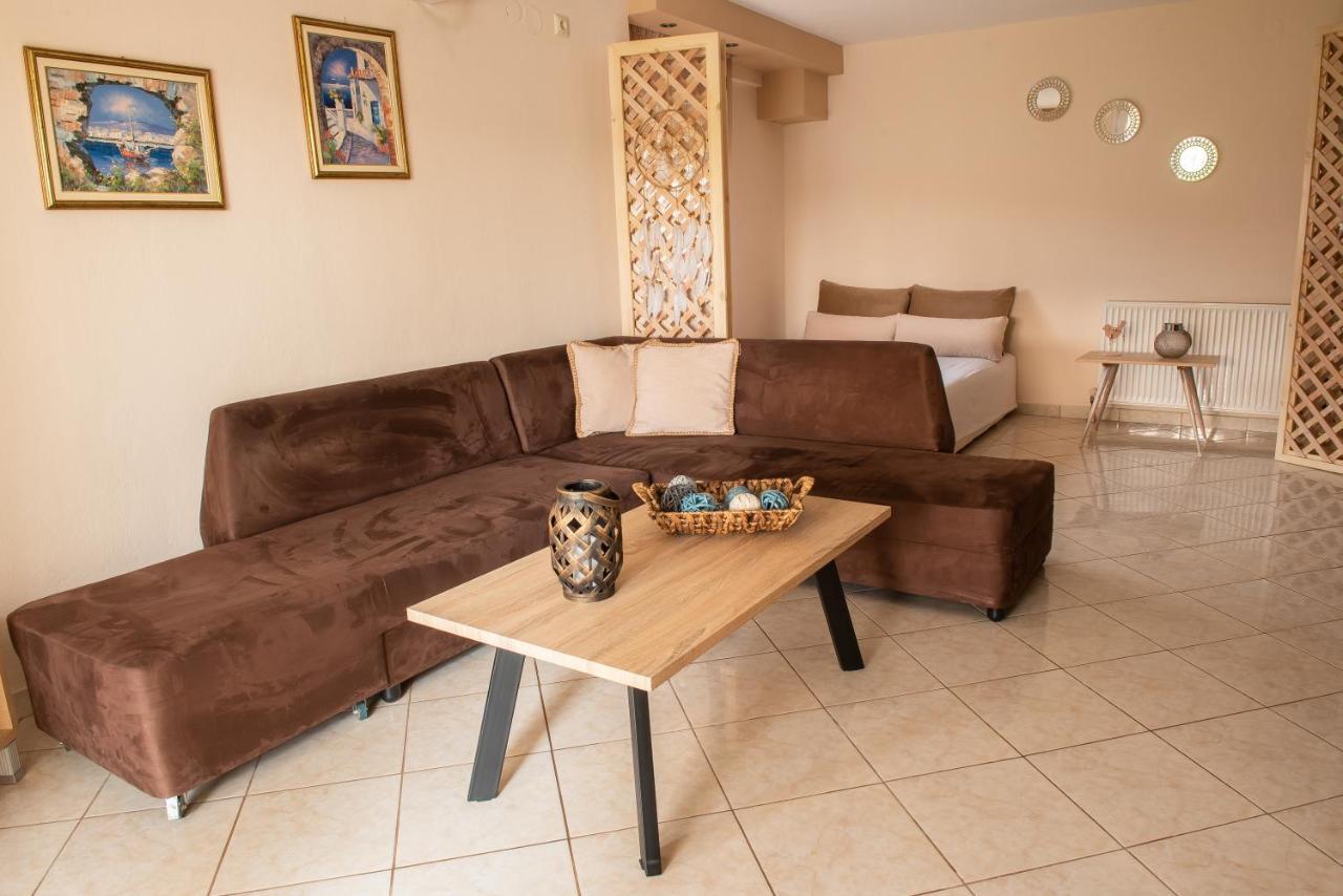 Garden Suite Néa Péramos Bagian luar foto